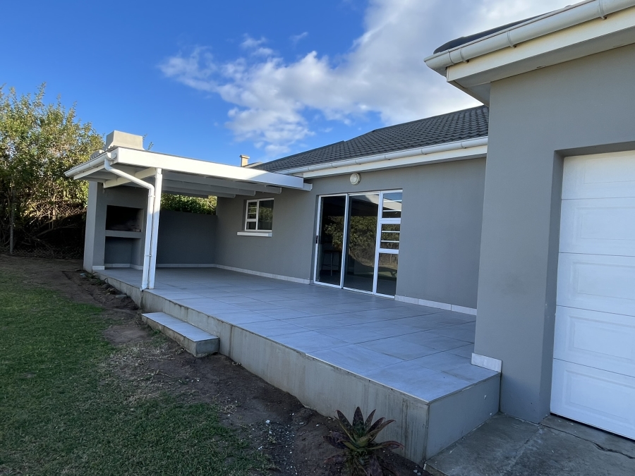 3 Bedroom Property for Sale in Kidds Beach Eastern Cape